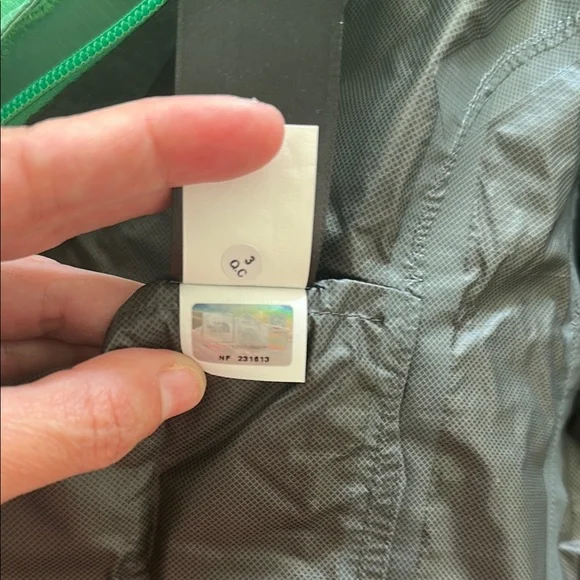 THE NORTH FACE | Two-Toned Mint Green Women's Windbreaker Size S - Picture 11 of 12